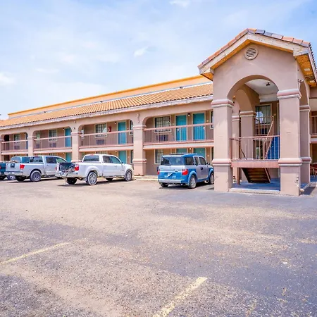 Plaza Inn&Suites